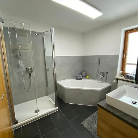 Mitten Im Bayerischen Wald-95m² + *netflix* Direkt Am Skilift! * Schöfweg